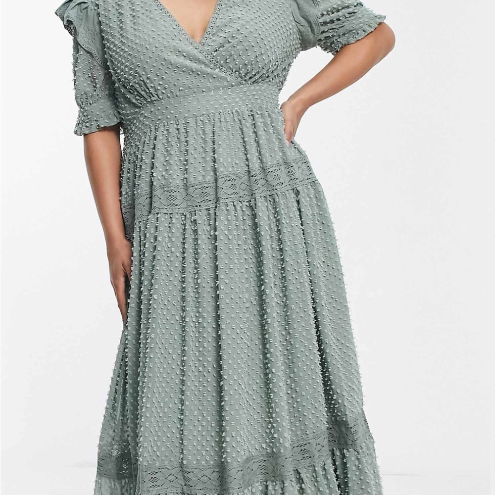 Brand New ASOS Elegant Green Textured Tiered Women's Dress